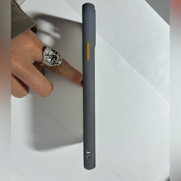 Amazon Iphone 11 phone case flower design - Picture 6 of 7